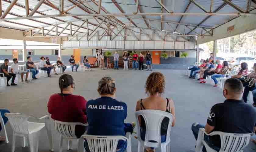 Servidores municipais participam de encontro motivacional