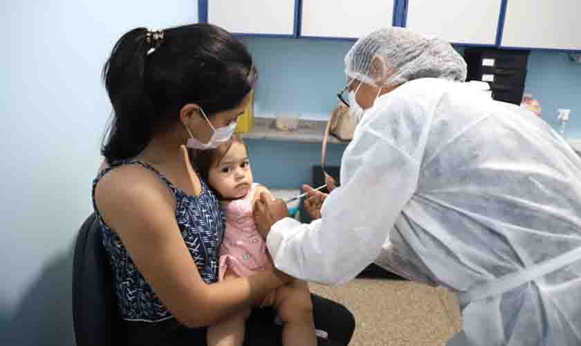 Moradores do bairro Mariana são vacinados contra o vírus H1N1 na Unidade de Saúde da Família