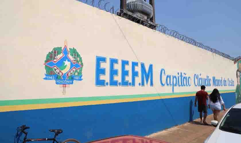 Força-tarefa vacina 2,3 mil pessoas contra a Covid-19 na Escola Capitão Cláudio