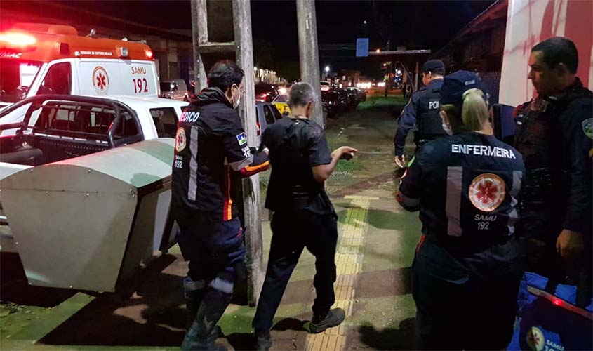 Homem é preso acusado de esfaquear outro para roubar mochila