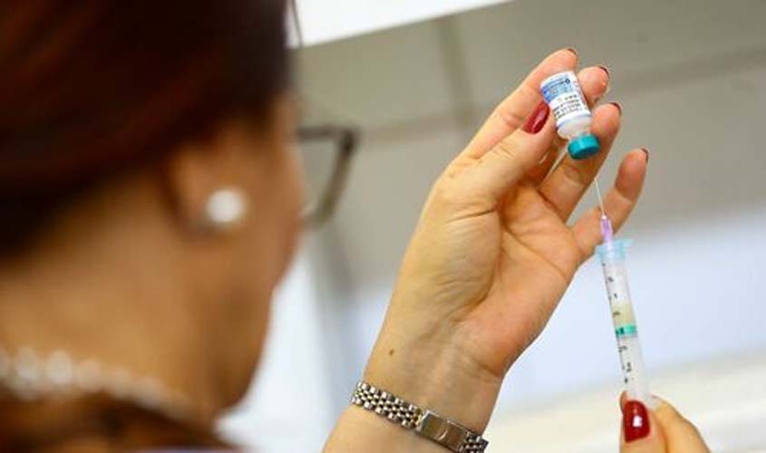Senado deve votar projeto que cria regras para distribuição da futura vacina contra a Covid-19