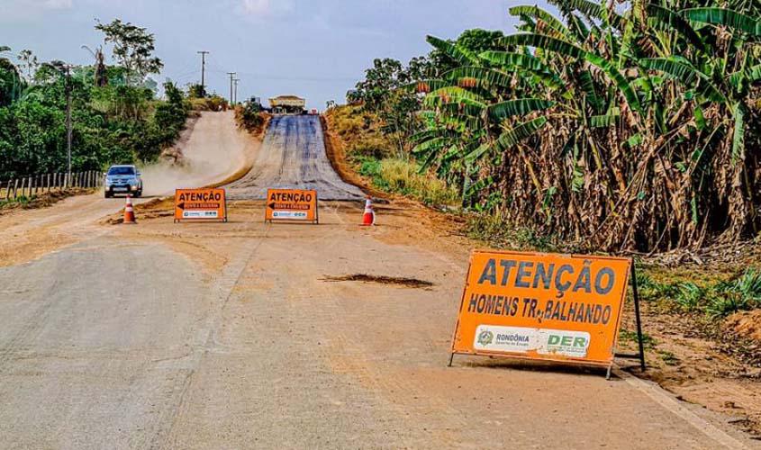 Asfaltamento de trecho na RO-470 avança com estudo do solo e qualidade na aplicação do pavimento