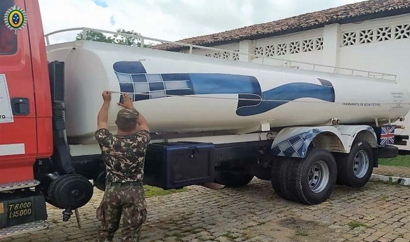 Pipeiro é condenado por estelionato após simular serviço de entrega de água na Paraíba