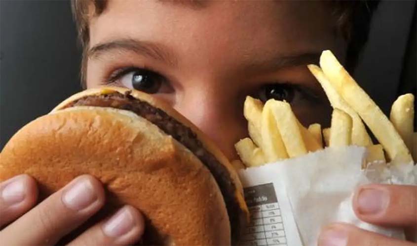 OMS lança guia contra obesidade infantil e adolescente