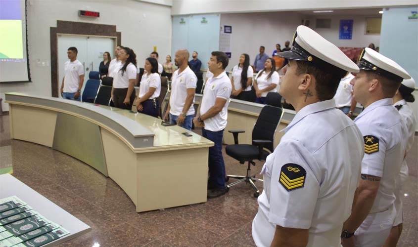 Escola do Legislativo qualifica alunos no curso de Marinheiro Fluvial