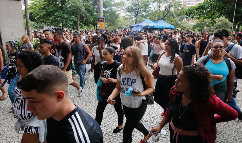 Prêmio Capes vai distribuir R$ 5 mil para os primeiros mil colocados