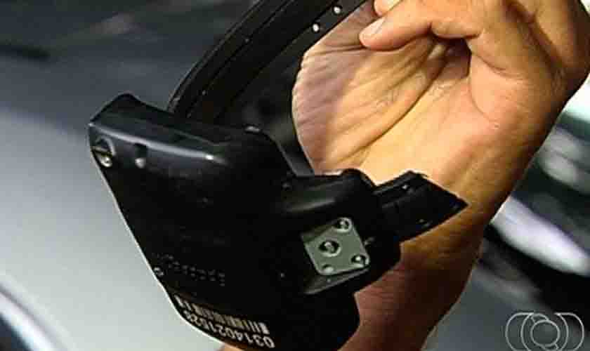 Foragido “corta” tornozeleira de monitoramento e é preso pela Polícia Militar num terminal rodoviário