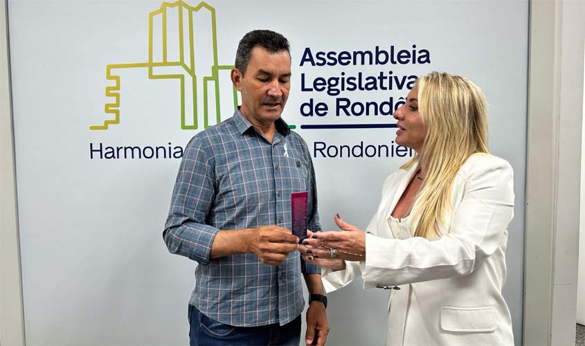 Ieda Chaves mobiliza e divulga campanha do Laço Branco nas dependências da Alero