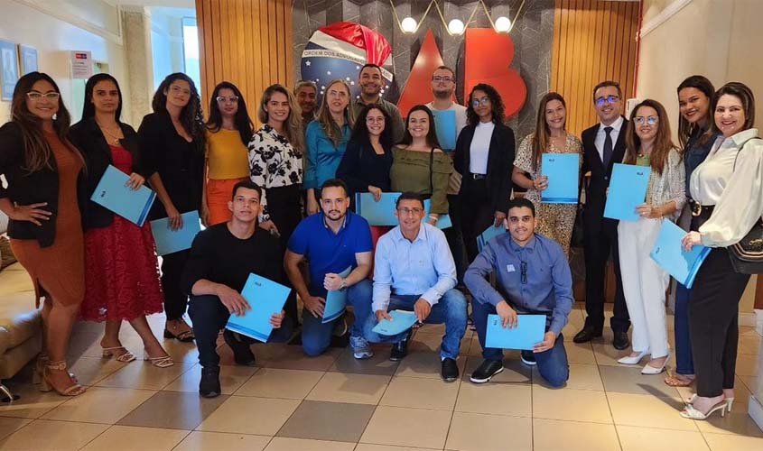 Carreiras Jurídicas: acadêmicos de direito de Ariquemes visitam a OABRO