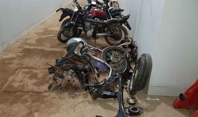 Dupla é presa com motos roubadas que eram adulteradas e vendidas nas redes sociais
