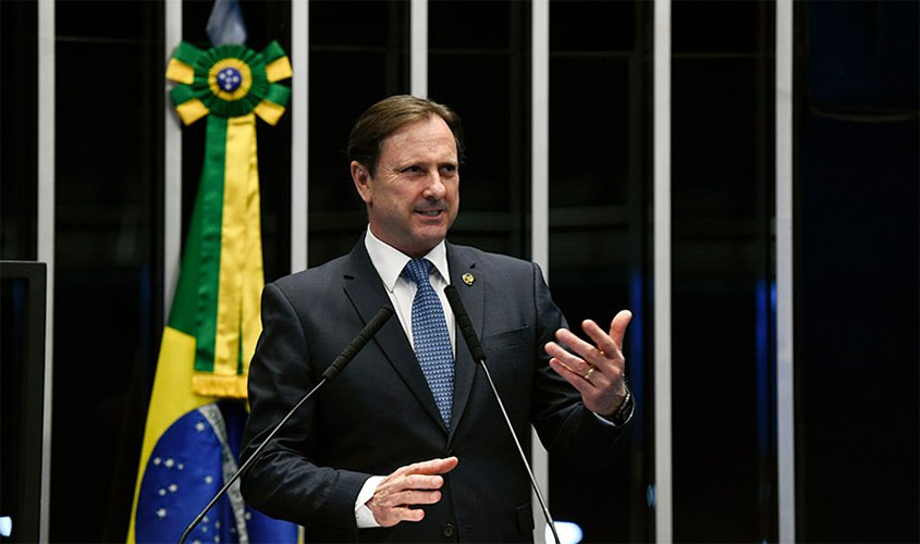 DEU EM O ANTAGONISTA: Senador condenado usa ‘cotão’ para comprar espaço na imprensa local