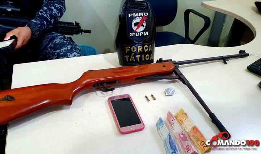 Polícia Militar prende casal transportando arma de fogo dentro de veículo de aplicativo