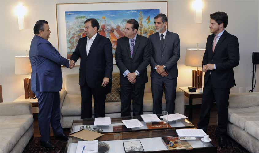 Proposta de juristas descriminaliza o uso de drogas para consumo próprio