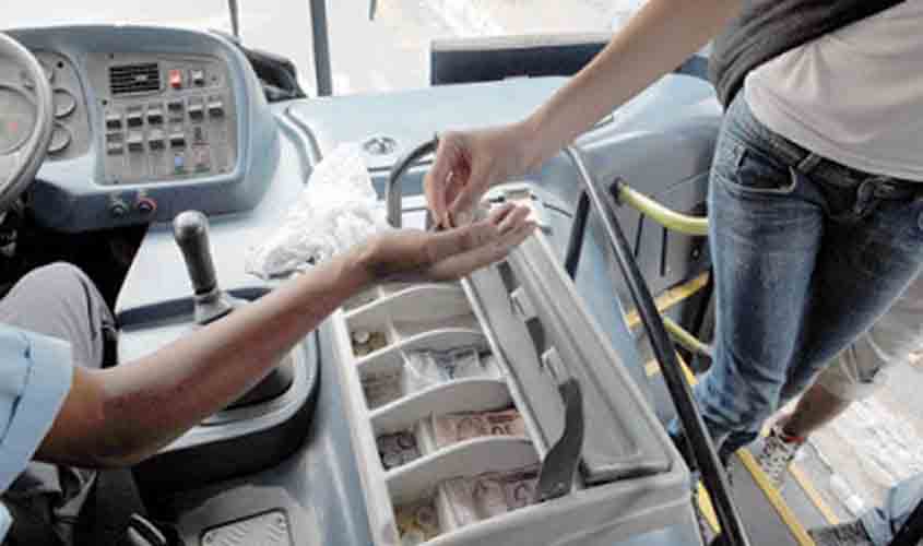 Projeto do Executivo prevê acumulação de funções de cobrador e motorista em coletivos urbanos