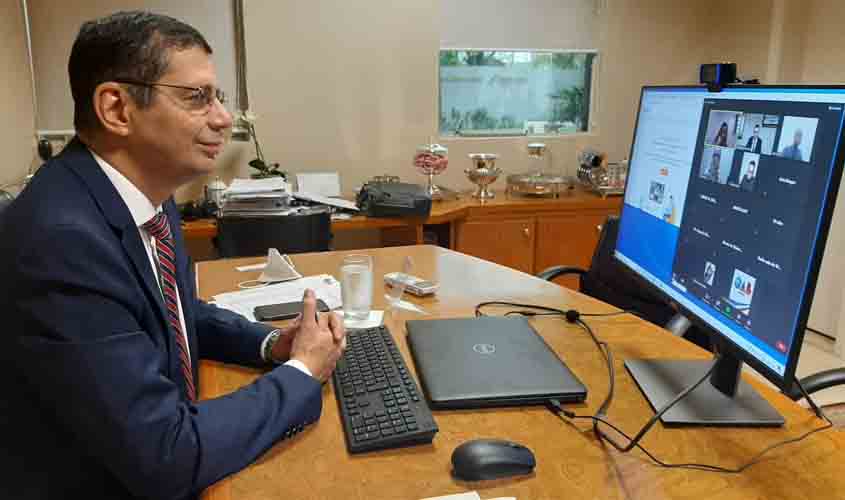 Advocacia de Machadinho do Oeste debate questões profissionais com presidente da OAB Rondônia