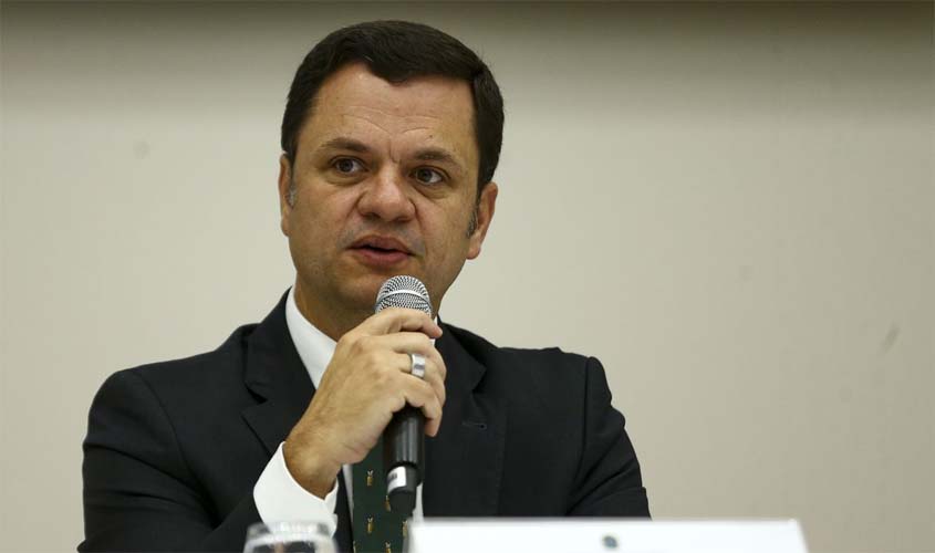 Moraes pede manifestação da PGR sobre pedido de soltura de Torres