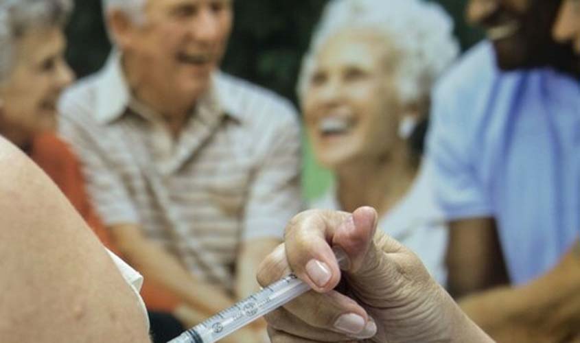 Vacina contra a dengue: por que pessoas com 60 anos ou mais não podem se vacinar?