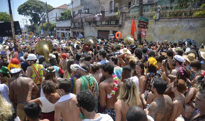 Câmeras de reconhecimento facial levam a 4 prisões no carnaval do Rio