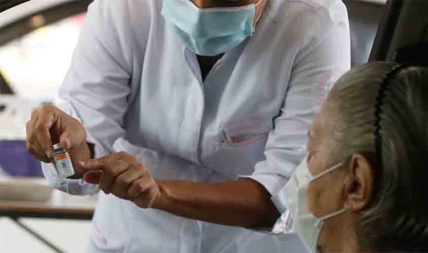 Agência Brasil explica seus direitos no momento da vacinação