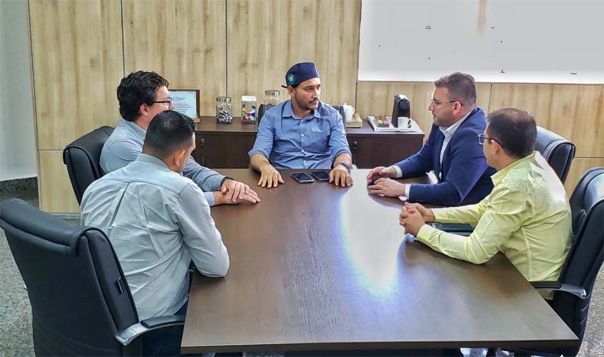 Deputado Ribeiro do Sinpol e Fernando Máximo se unem para tratar sobre o PCCS