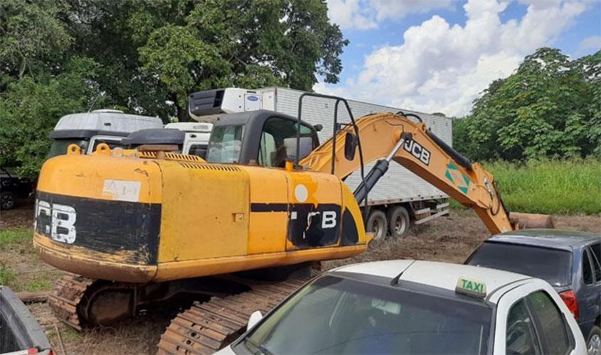 Polícia Judiciária Civil apreende trator furtado