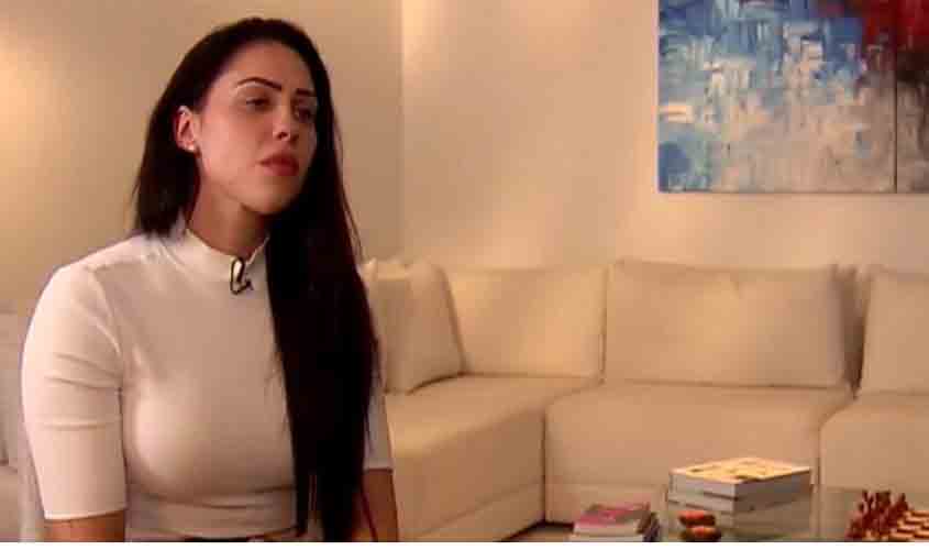 No dia seguinte ao enterro do filho, Monique, mãe de Henry, foi a salão de beleza na Barra