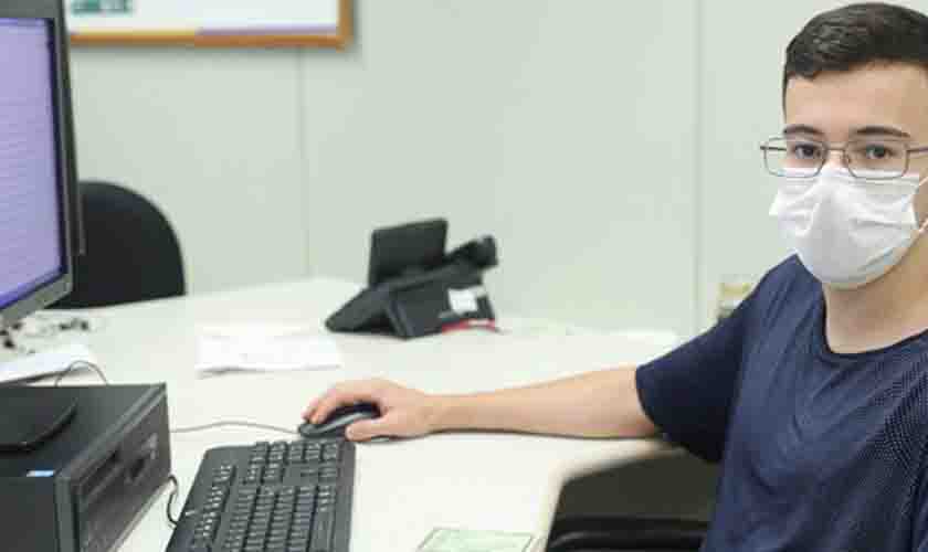 Tirar o título de eleitor demora apenas dez minutos