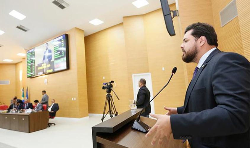 Jean Oliveira denuncia suposta negociação de assessores do Governo com a Energisa