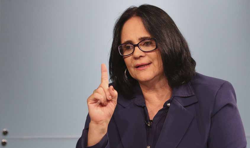 Ministério faz parceria para prevenir suicídios e automutilações