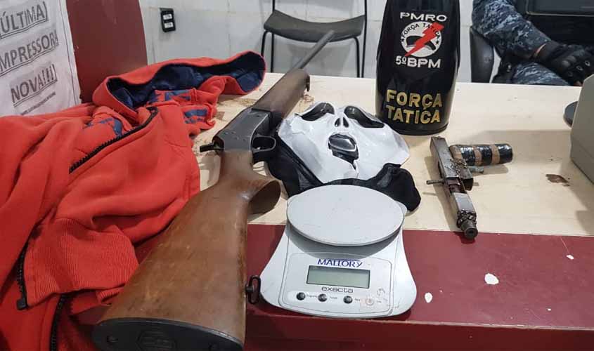 Polícia prende suspeito de roubo em residência e localiza armas e o carro da vítima