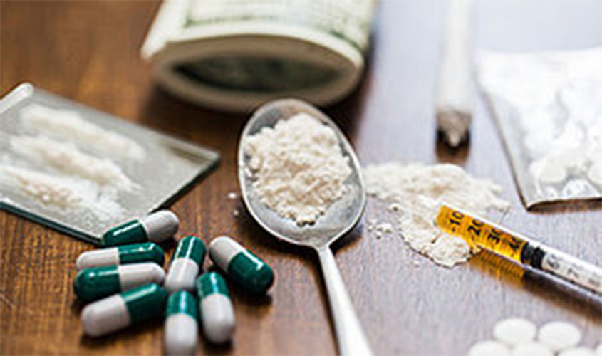 Posse de drogas para consumo próprio não obriga revogação da suspensão condicional do processo