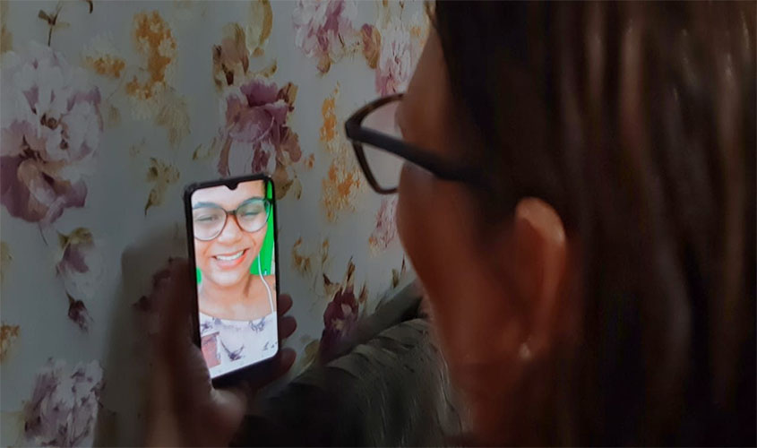 Isolamento social ou para recuperação da doença transportam para o celular a emoção do Dia das Mães