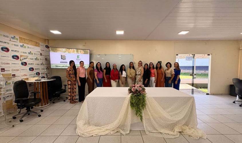 Primeira turma do ProfLetras é recepcionada no Campus