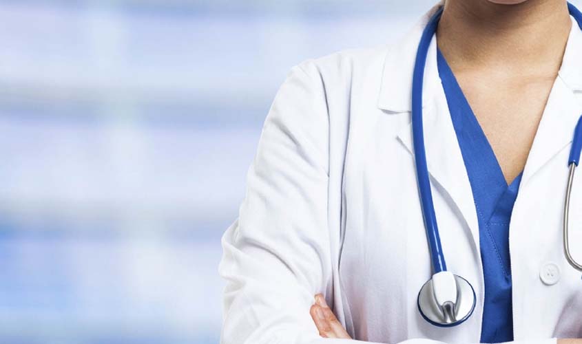 MEC estuda liberar vagas e ofertas de cursos de medicina