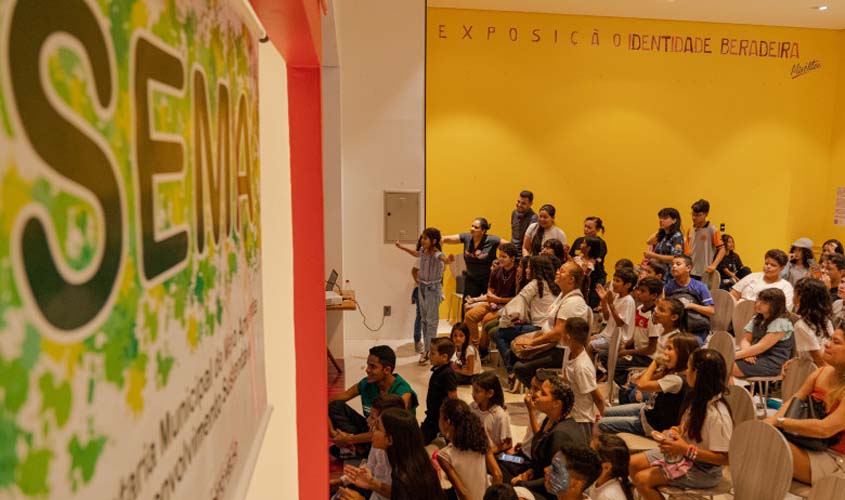 Alunos apresentam peça teatral com foco na preservação da natureza