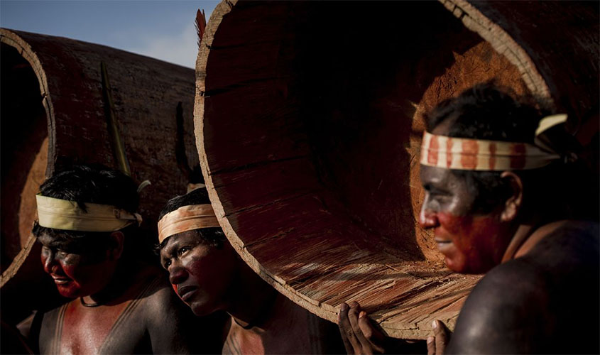 Bolsonaro sanciona lei para atendimento a indígenas e quilombolas