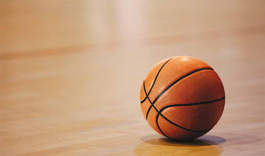 Atleta de basquetebol não consegue o reconhecimento de cláusula compensatória desportiva