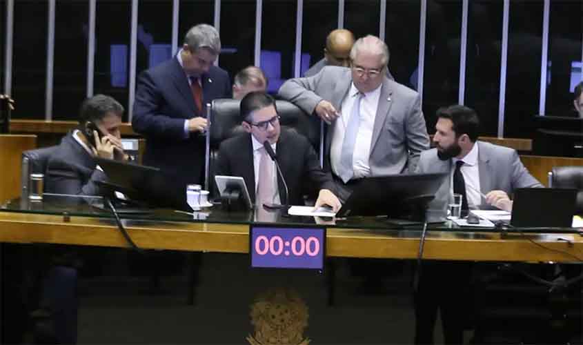 Câmara aprova urgência para proposta que reduz benefícios fiscais