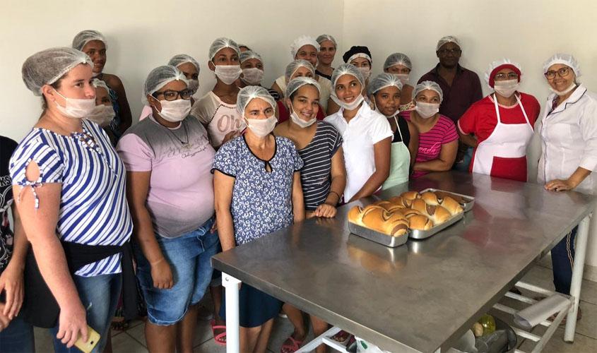 Prefeitura oferta cursos profissionalizantes gratuitos aos moradores do residencial popular Zona Sul