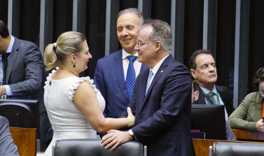 Plenário mantém regra sobre BPC na reforma da Previdência