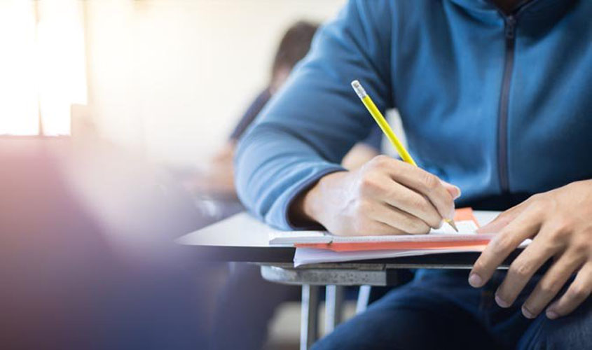 Municípios do Paraná abrem inscrições para concursos