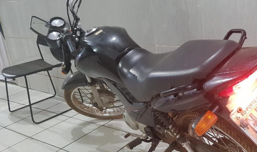 Adolescentes são detidos após roubarem moto de estudante 