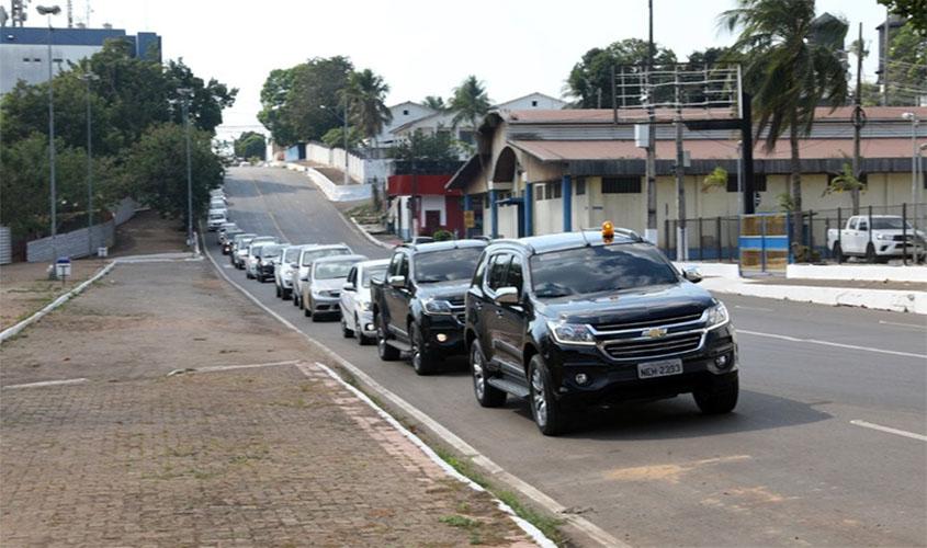 Cortejo fúnebre marca despedida de empresário na capital