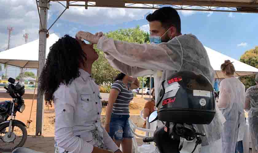 Governo de Rondônia reforça combate ao avanço da covid-19 com a realização do drive-thru de testagem rápida