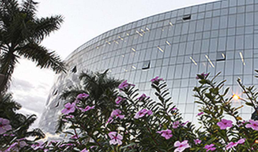 STF permite participação de réus foragidos em audiência de instrução por videoconferência