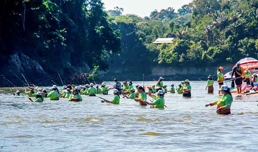 Projeto 'Elas Pescando' realiza etapa neste final de semana, no município