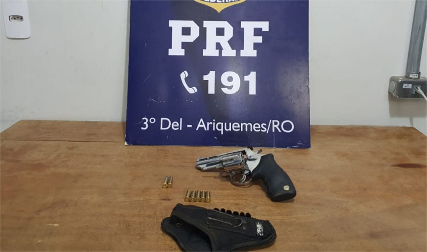 PRF apreende revólver calibre .38 e munições