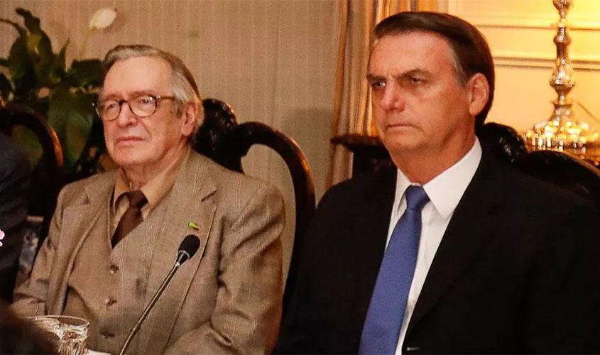 Desesperado após ser desmonetizado, Olavo de Carvalho chama governo de 'cagão'