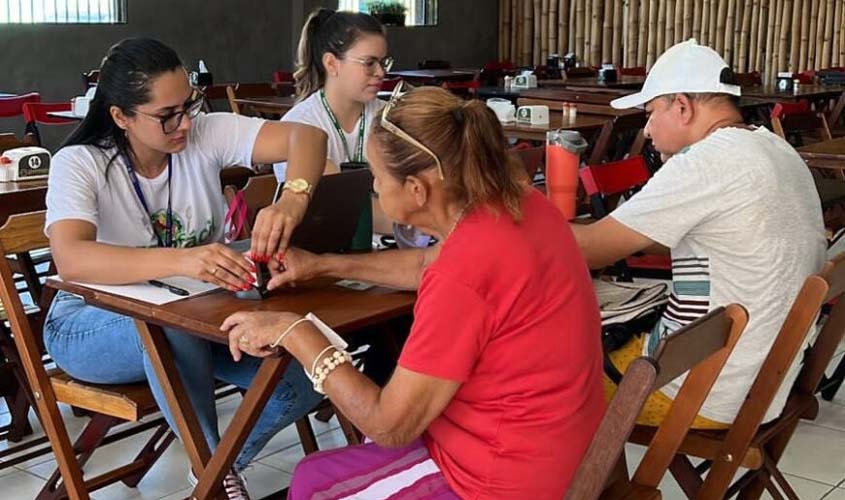 Cadastro biométrico dos beneficiários do 'Prato Fácil'