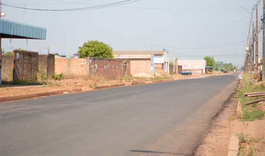 Asfalto e drenagem no bairro Lagoa Azul encerram ciclo de sofrimento na comunidade
